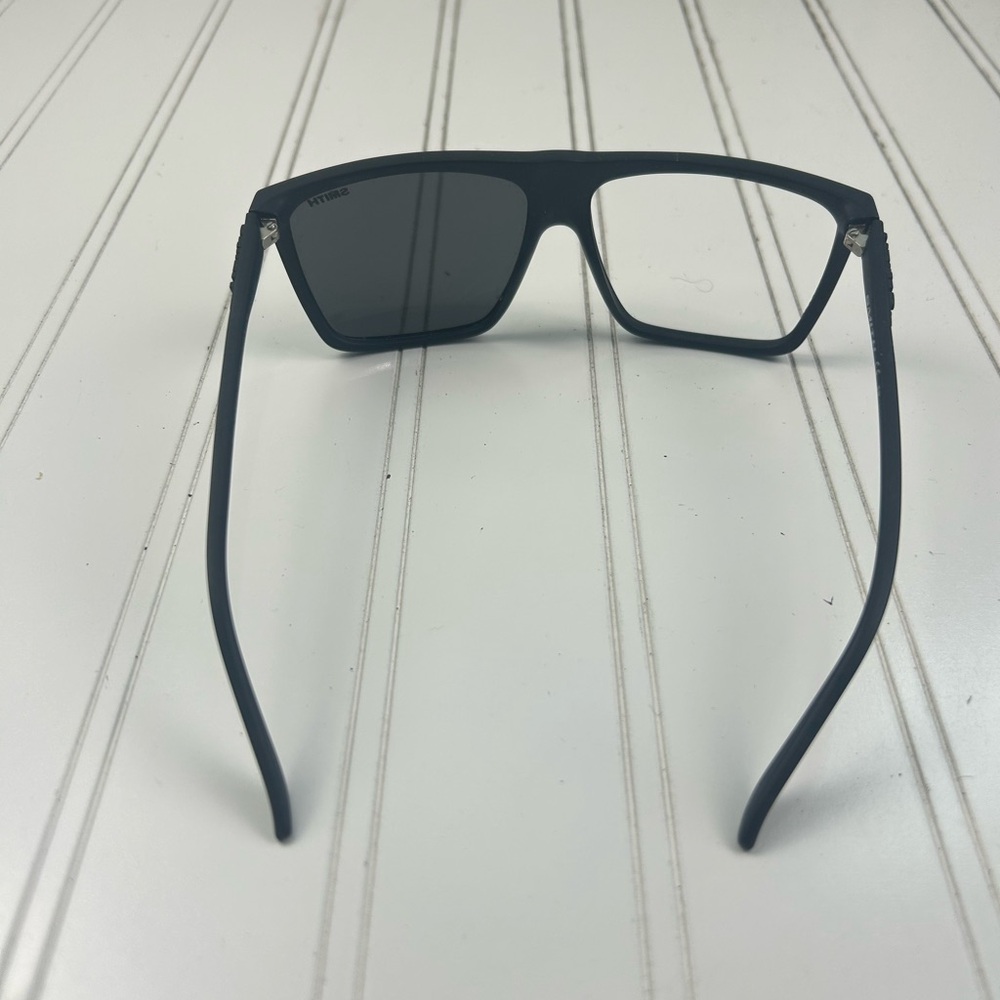 Smith Black Wrap Sunglasses Missing One Lens - image 6